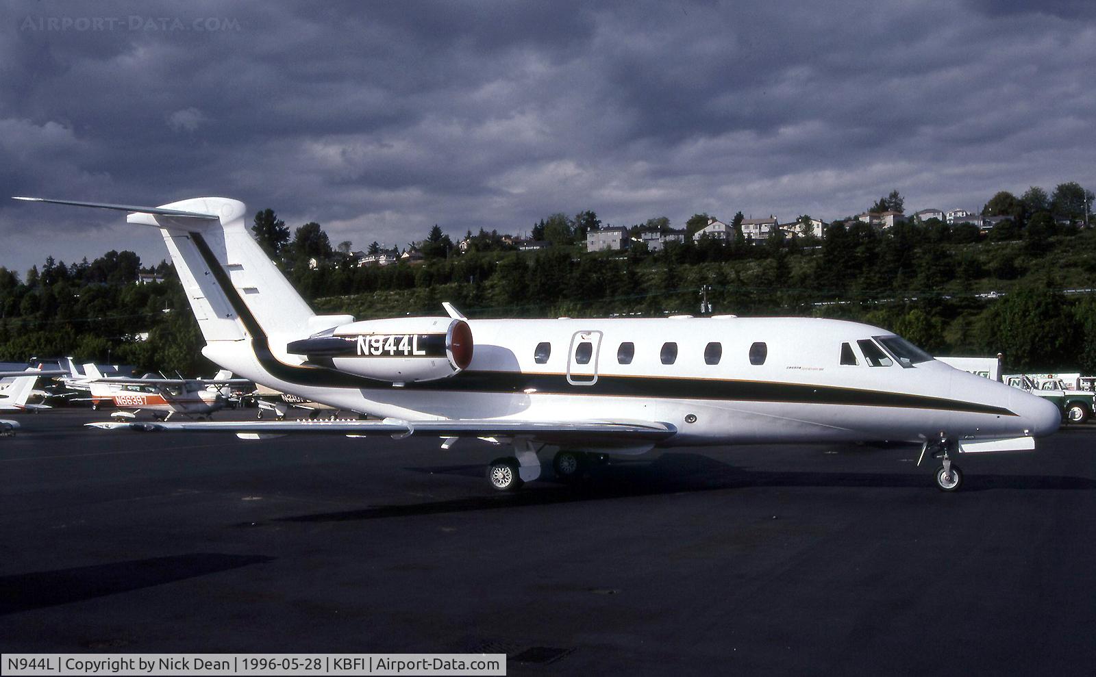 N944L, 1992 Cessna 650 Citation C/N 650-7007, KBFI (Seen here N944L owned at the time by Honeywell.)
