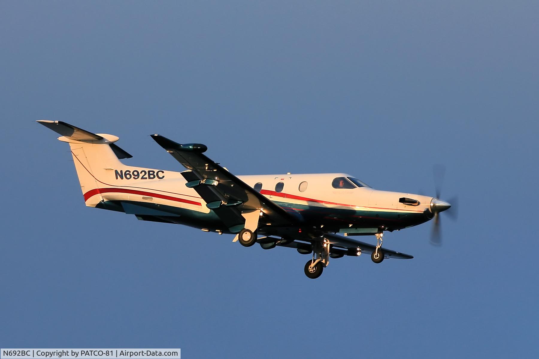 N692BC, 2006 Pilatus PC-12/47 C/N 692, Short final Tyndall AFB