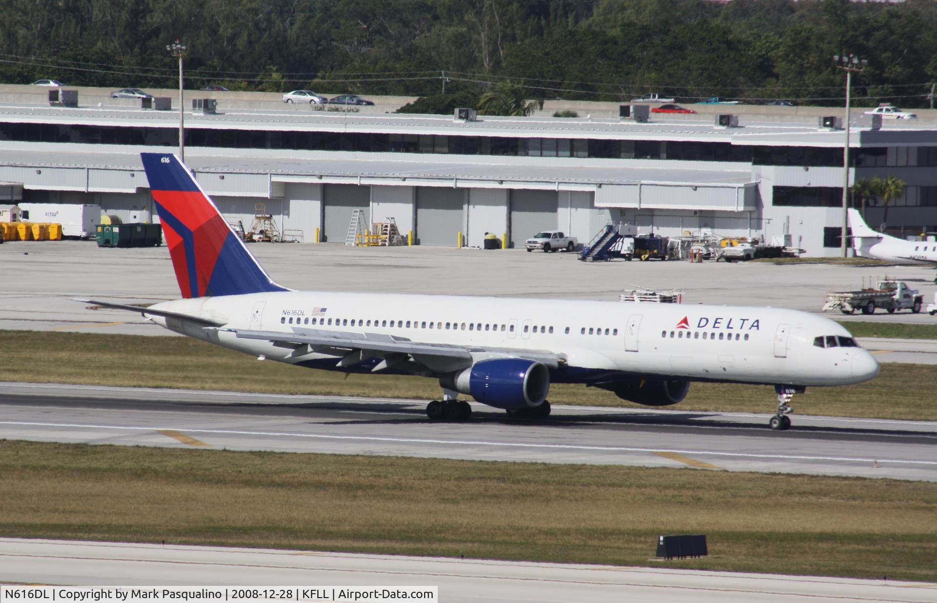N616DL, 1986 Boeing 757-232 C/N 22823, Boeing 757-200