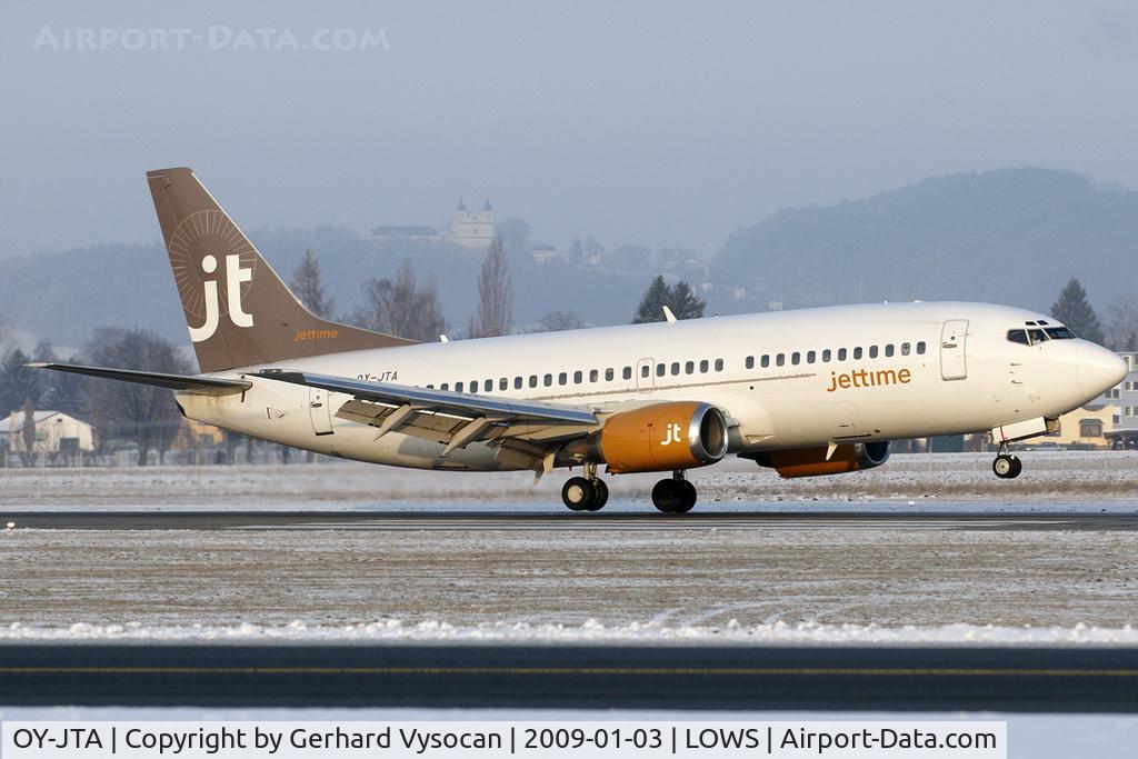 OY-JTA, 1987 Boeing 737-33A C/N 23631, winter opening 2009