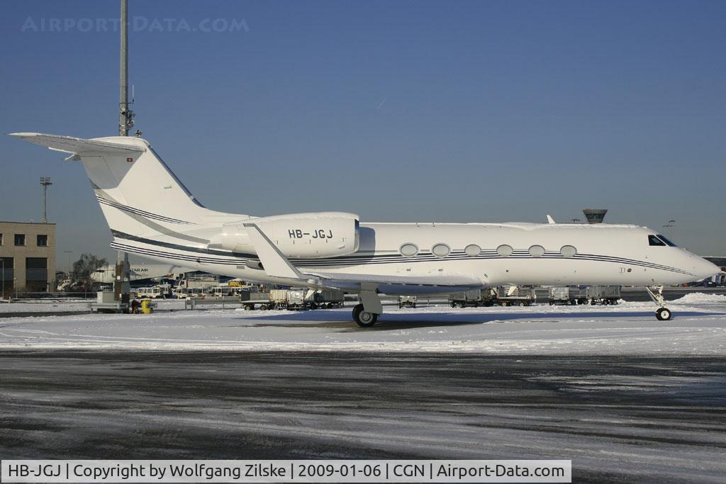 HB-JGJ, 2008 Gulfstream Aerospace GIV-X (G450) C/N 4122, visitor