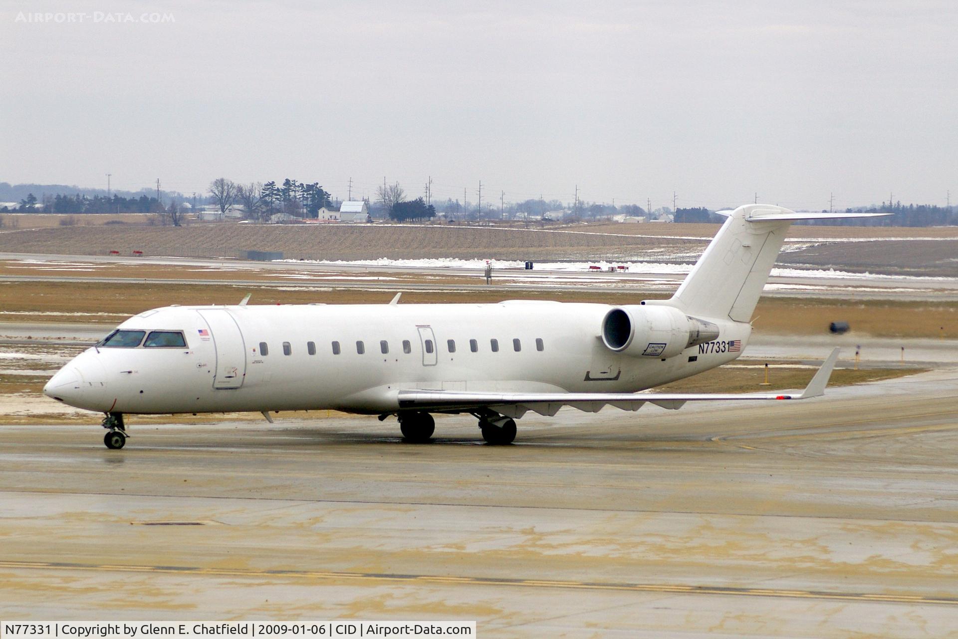 N77331, 1999 Bombardier CRJ-200LR (CL-600-2B19) C/N 7331, Taxiing on Alpha 4 to the terminal