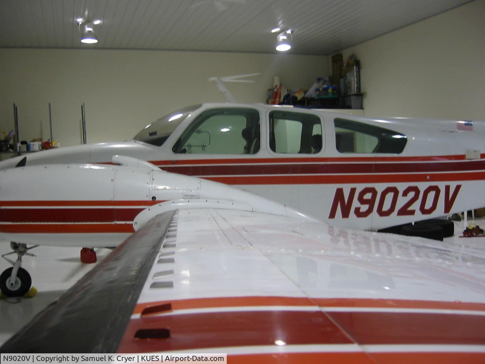 N9020V, 1969 Beech E-55 Baron C/N TE-768, In the hangar