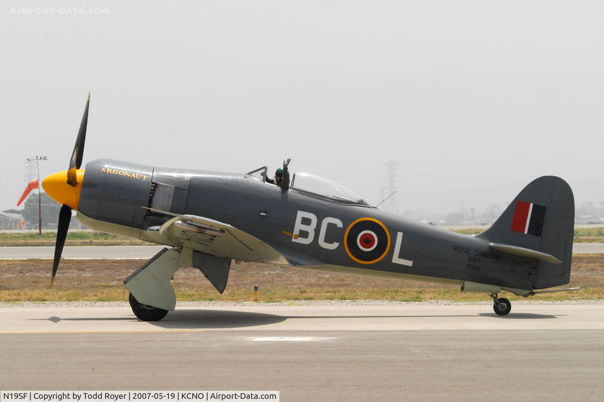 N19SF, 1947 Hawker Sea Fury FB.11 C/N 41H/656803, Chino Airshow 2007