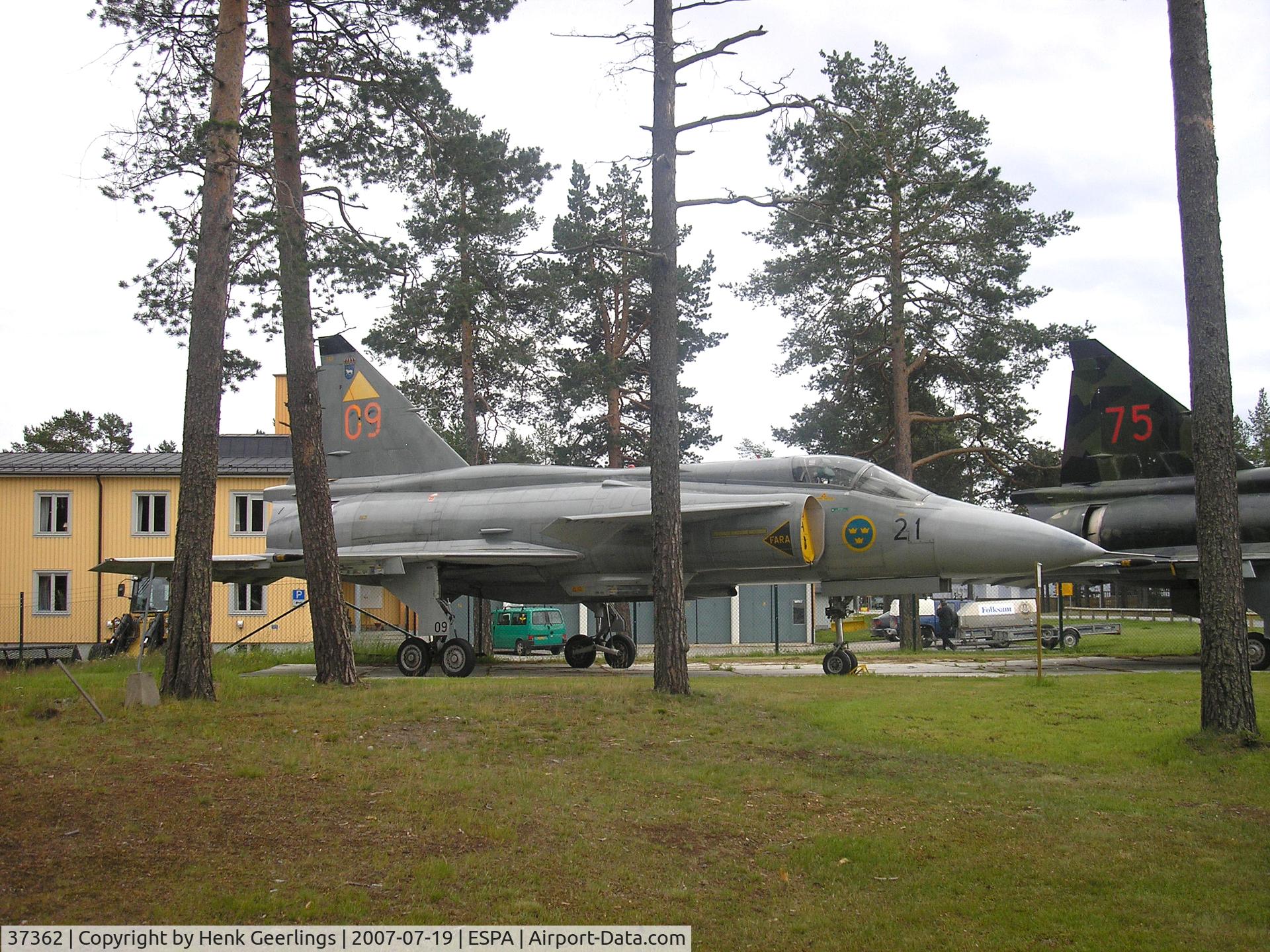 37362, Saab JA 37 Viggen C/N 37362, Lulea AFB museum