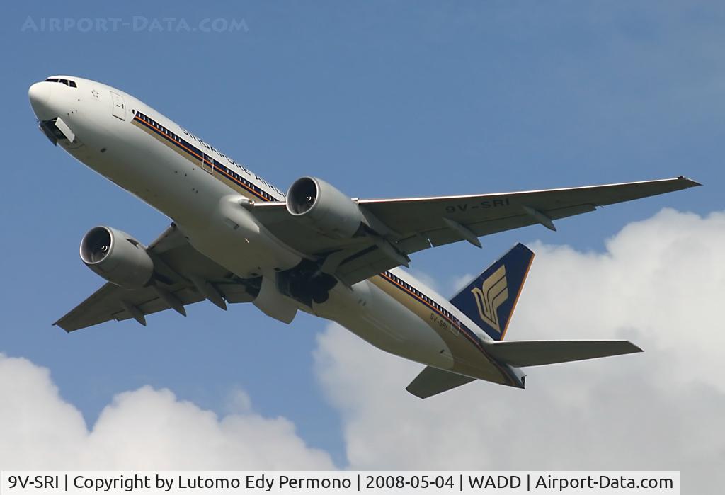 9V-SRI, 2001 Boeing 777-212/ER C/N 30867, Singapore