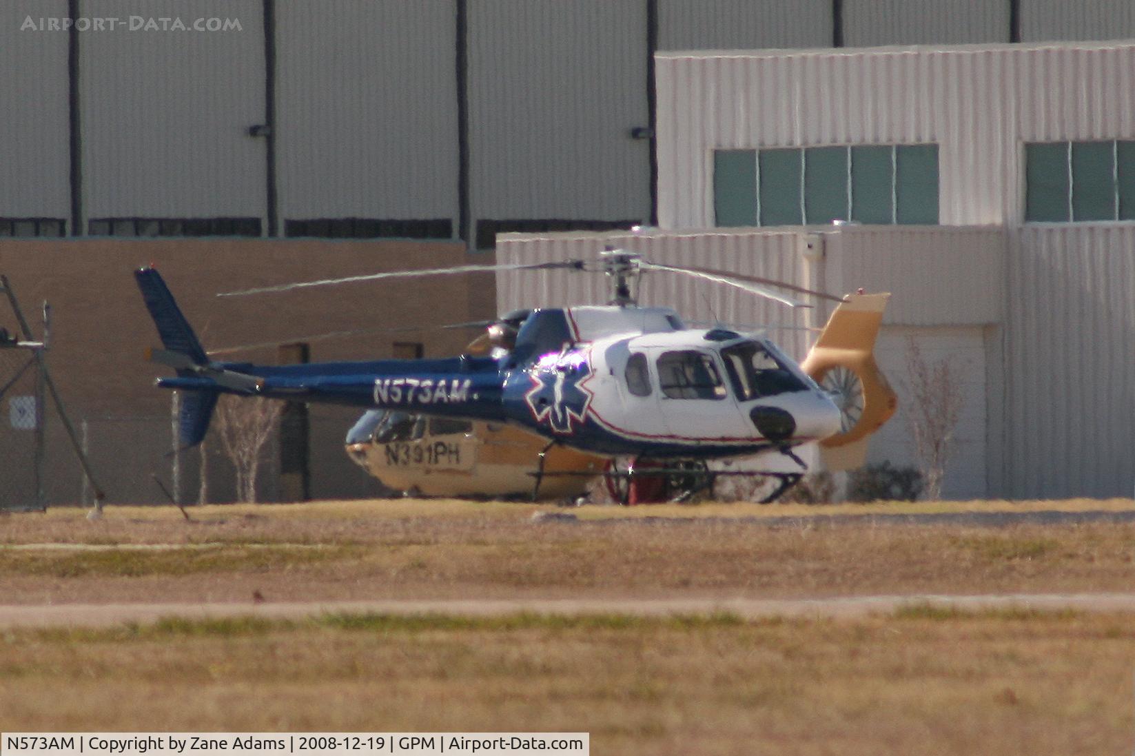 N573AM, 2008 Aerospatiale AS-350B-2 Ecureuil C/N 4487, At Grand Prairie Municipal