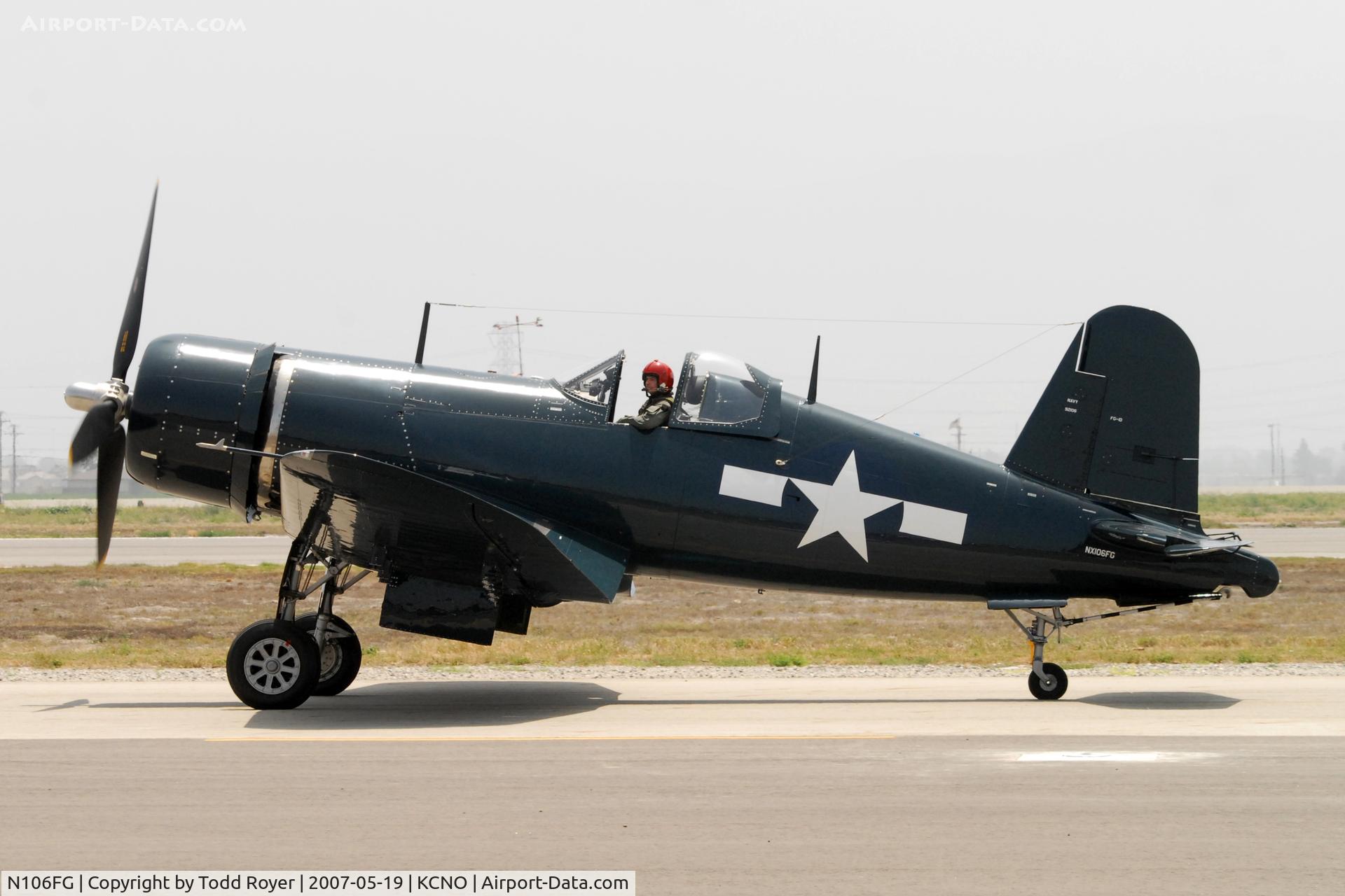 N106FG, 1945 Goodyear FG-1D Corsair C/N 3367, Camarillo airshow 2007