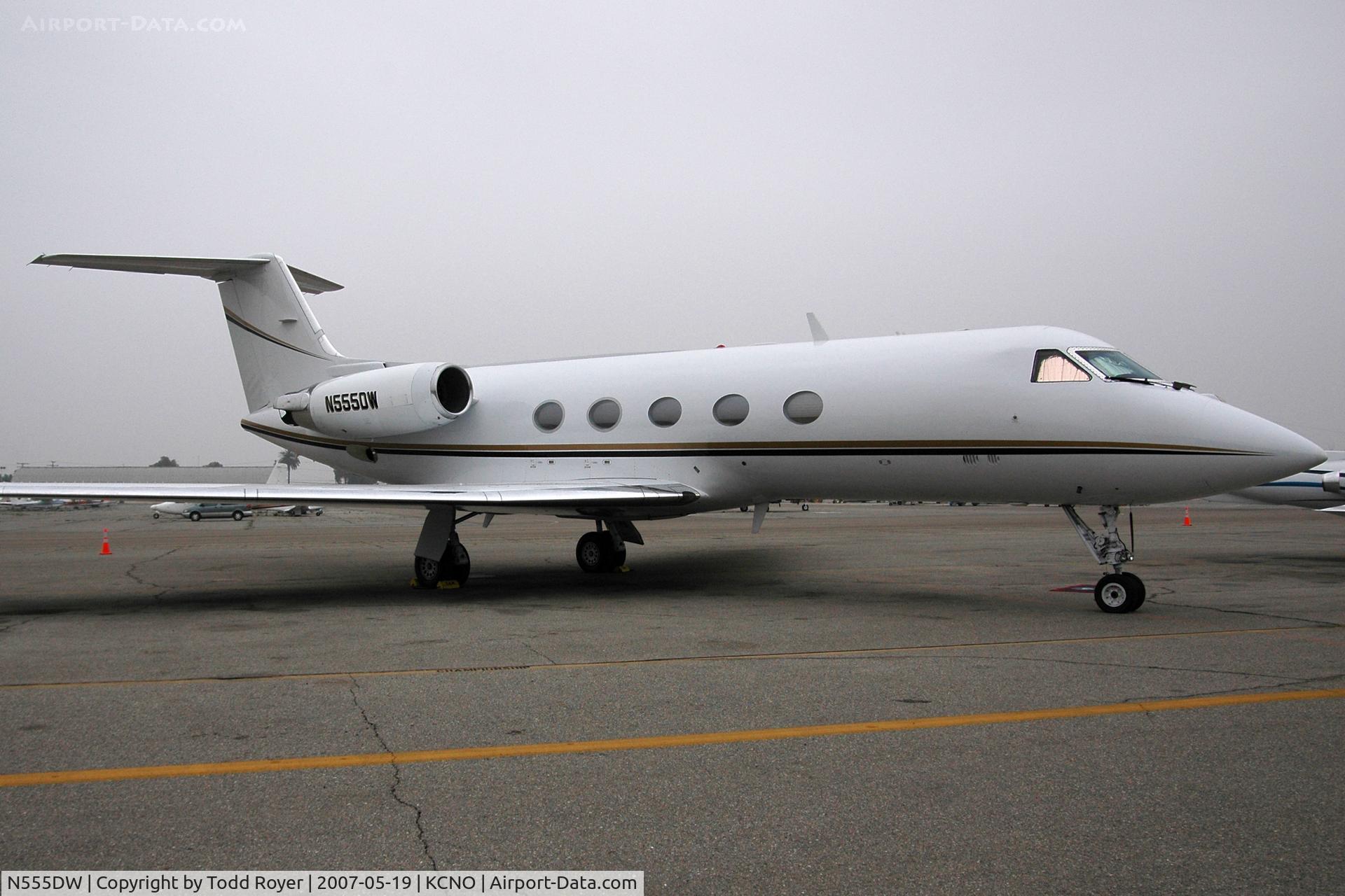 N555DW, 1985 Gulfstream Aerospace G-1159A Gulfstream III C/N 459, Chino Airshow 2007