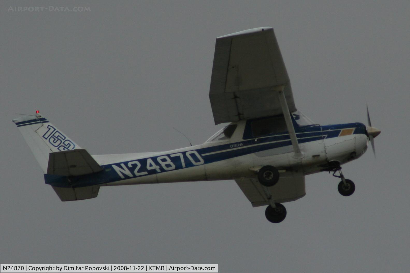 N24870, 1977 Cessna 152 C/N 15280426, Taking off from 9L