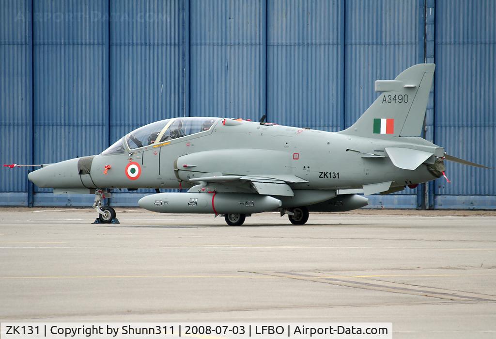 ZK131, 2007 British Aerospace Hawk 132 C/N HT011/0911, Parked at the General Aviation for night stop on delivery to India