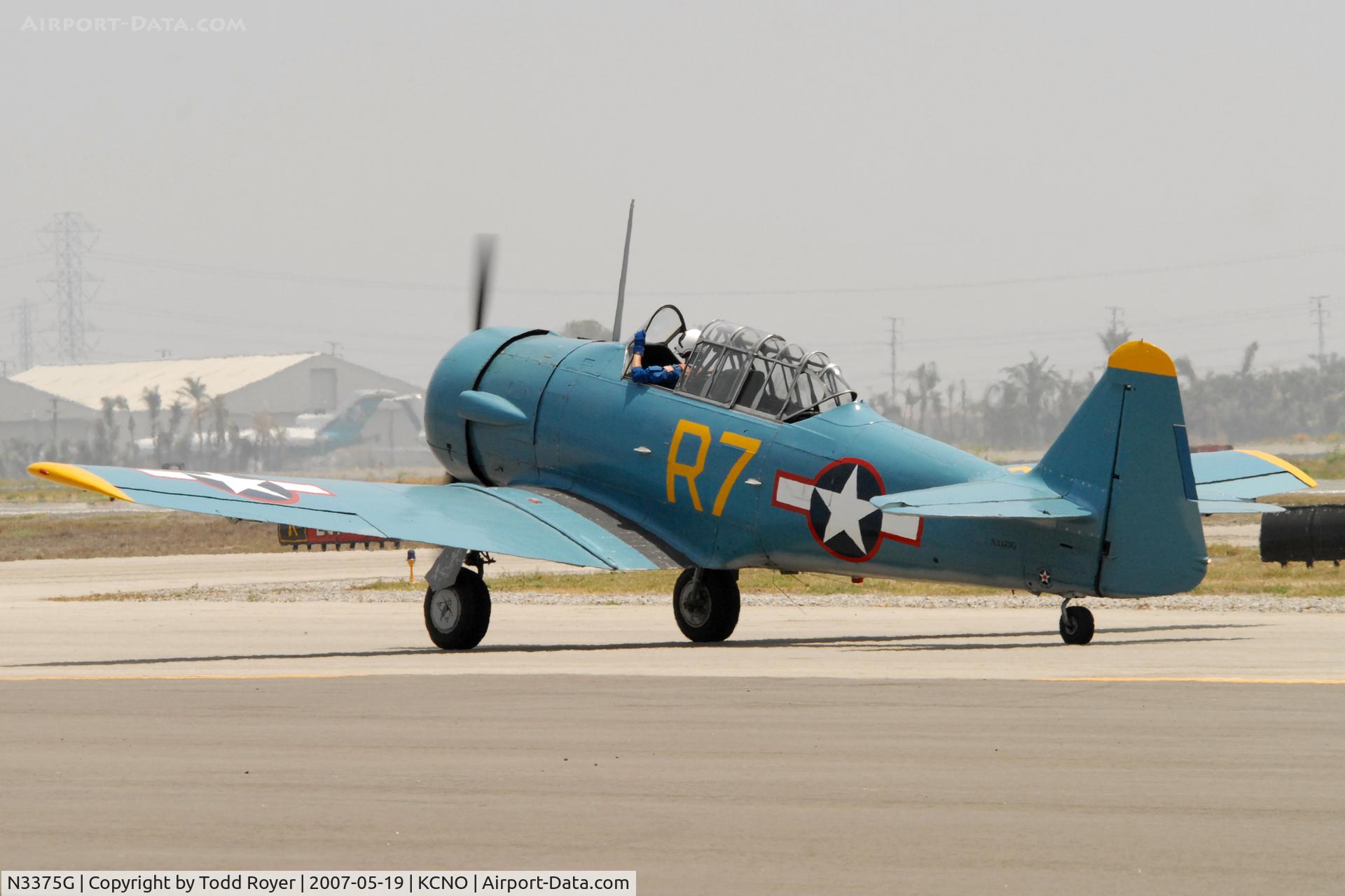 N3375G, 1943 North American SNJ-5 Texan Texan C/N 90790, Chino Airshow 2007