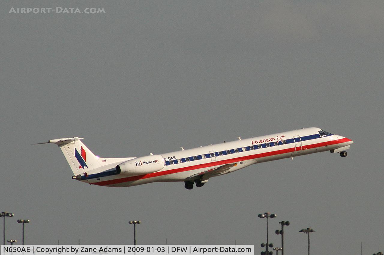 N650AE, 2001 Embraer ERJ-145LR (EMB-145LR) C/N 145417, American Eagle departing DFW