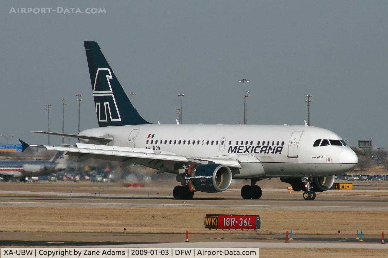 XA-UBW, 2005 Airbus A318-111 C/N 2523, Mexicana Airlines landing at DFW