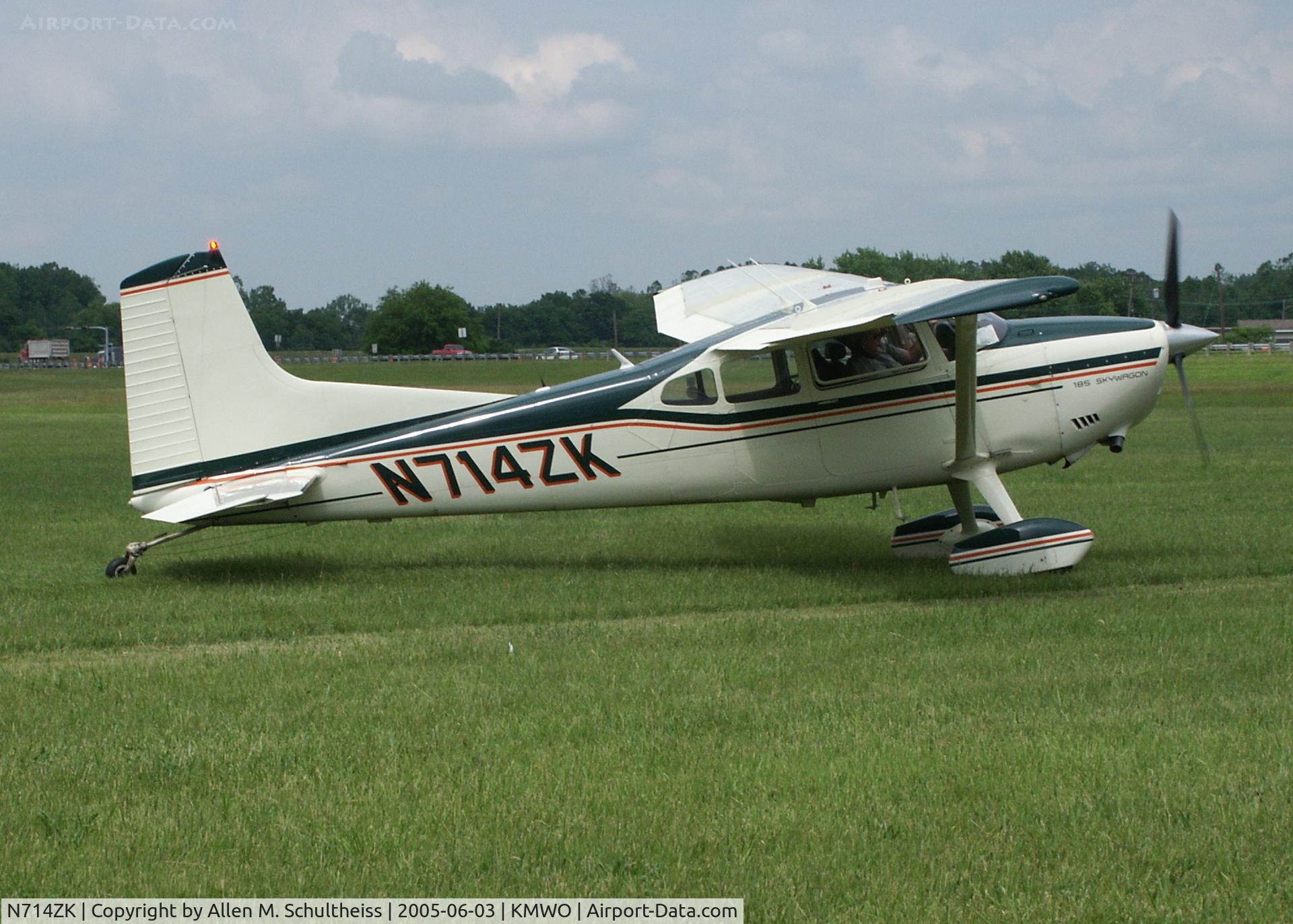 N714ZK, 1985 Cessna A185F Skywagon 185 C/N 18504440, Arriving 180 Club fly-in