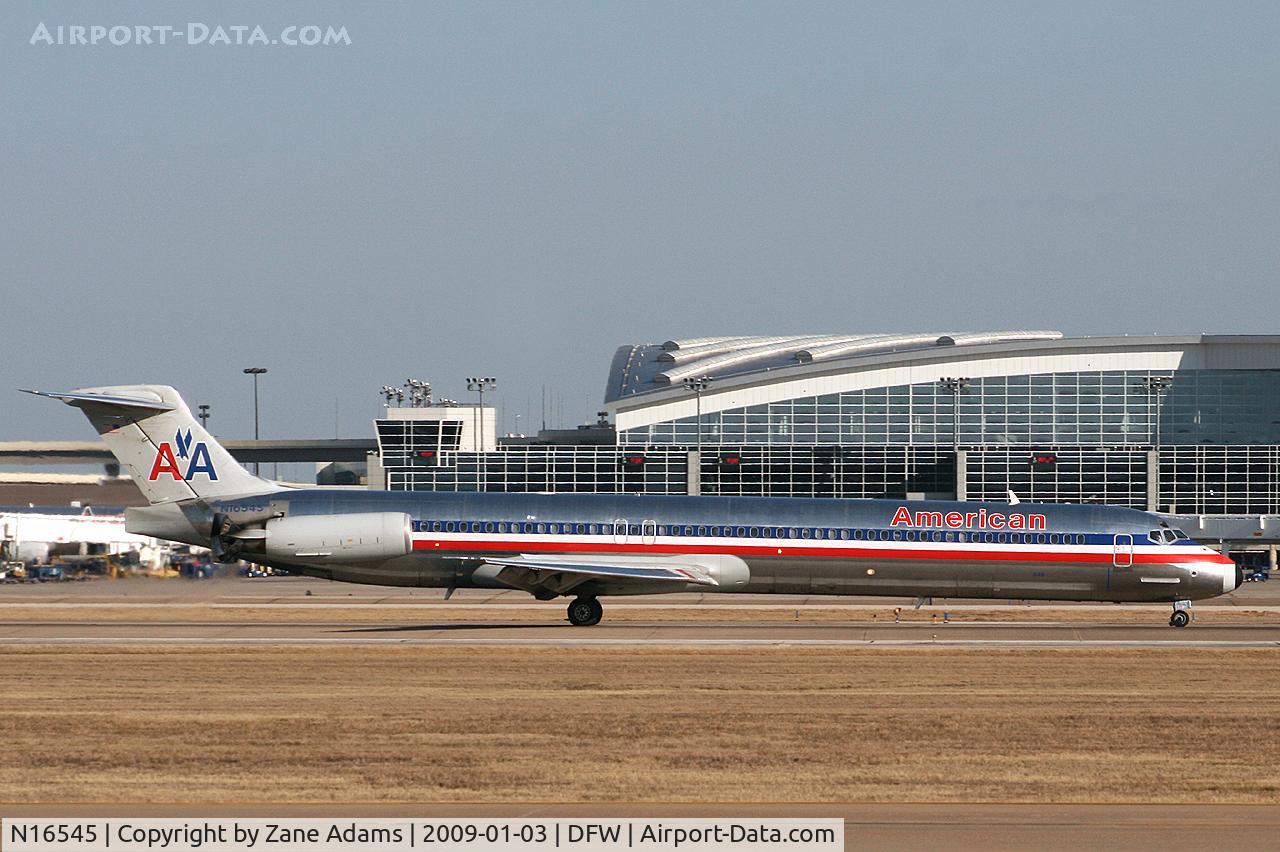 N16545, 1990 McDonnell Douglas MD-82 (DC-9-82) C/N 53027, American Airlines MD-80 at DFW