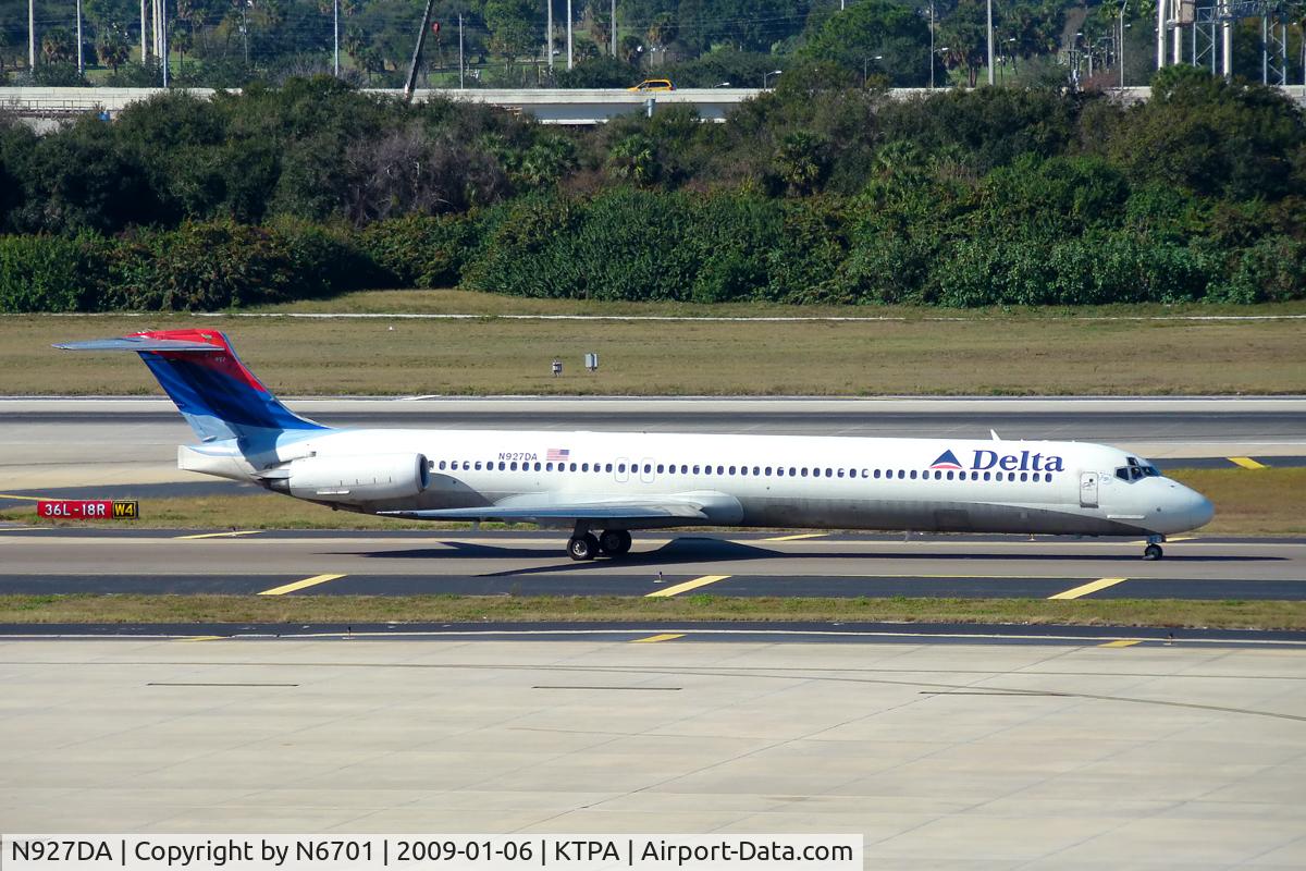 N927DA, 1988 McDonnell Douglas MD-88 C/N 49714, Delta