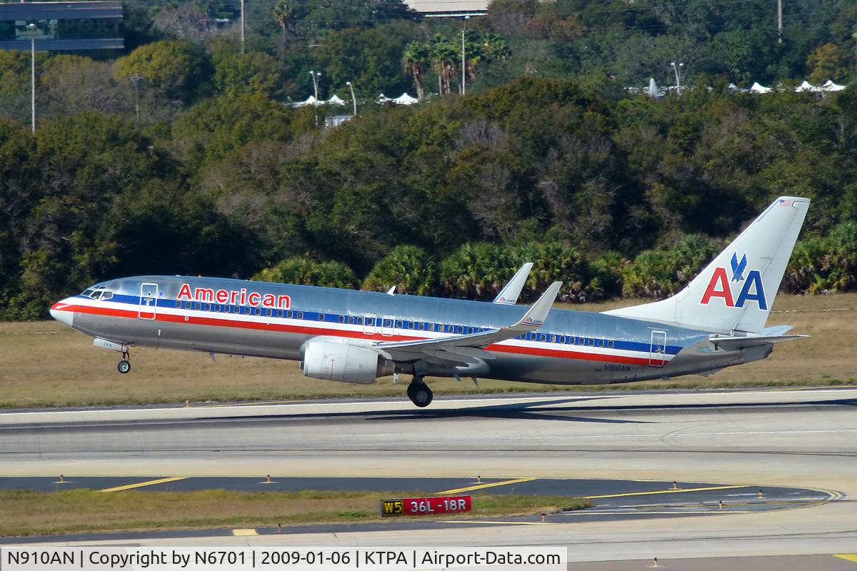 N910AN, 1999 Boeing 737-823 C/N 29512, American