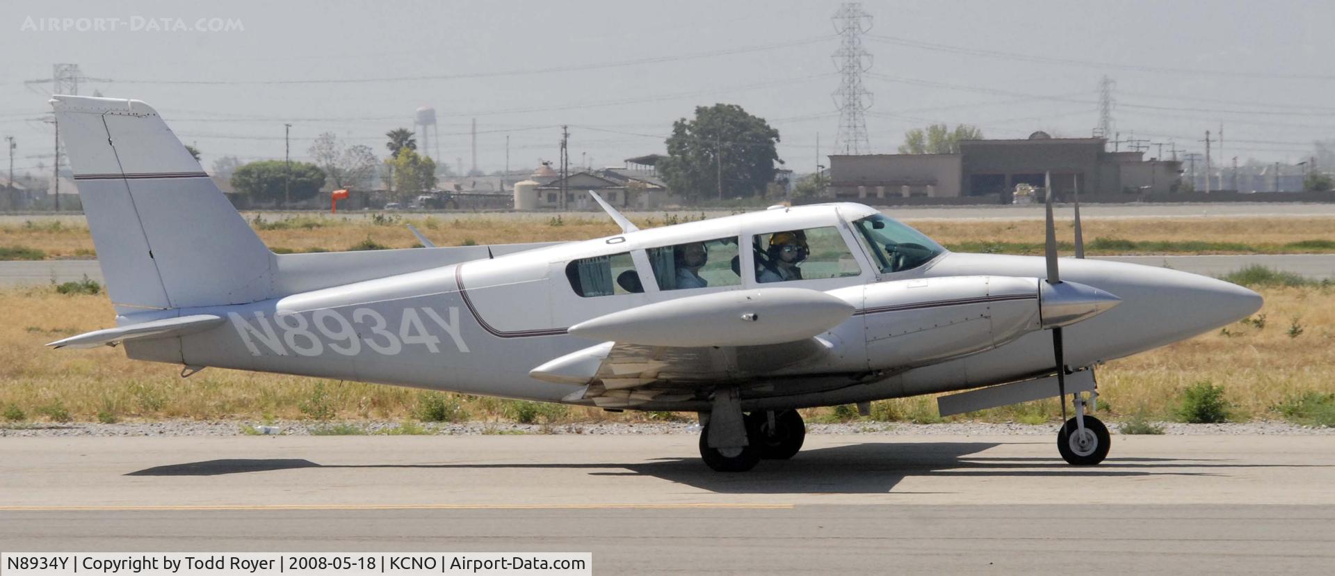 N8934Y, 1971 Piper PA-39-160 Twin Comanche C/N 39-95, Chino Airshow 2008