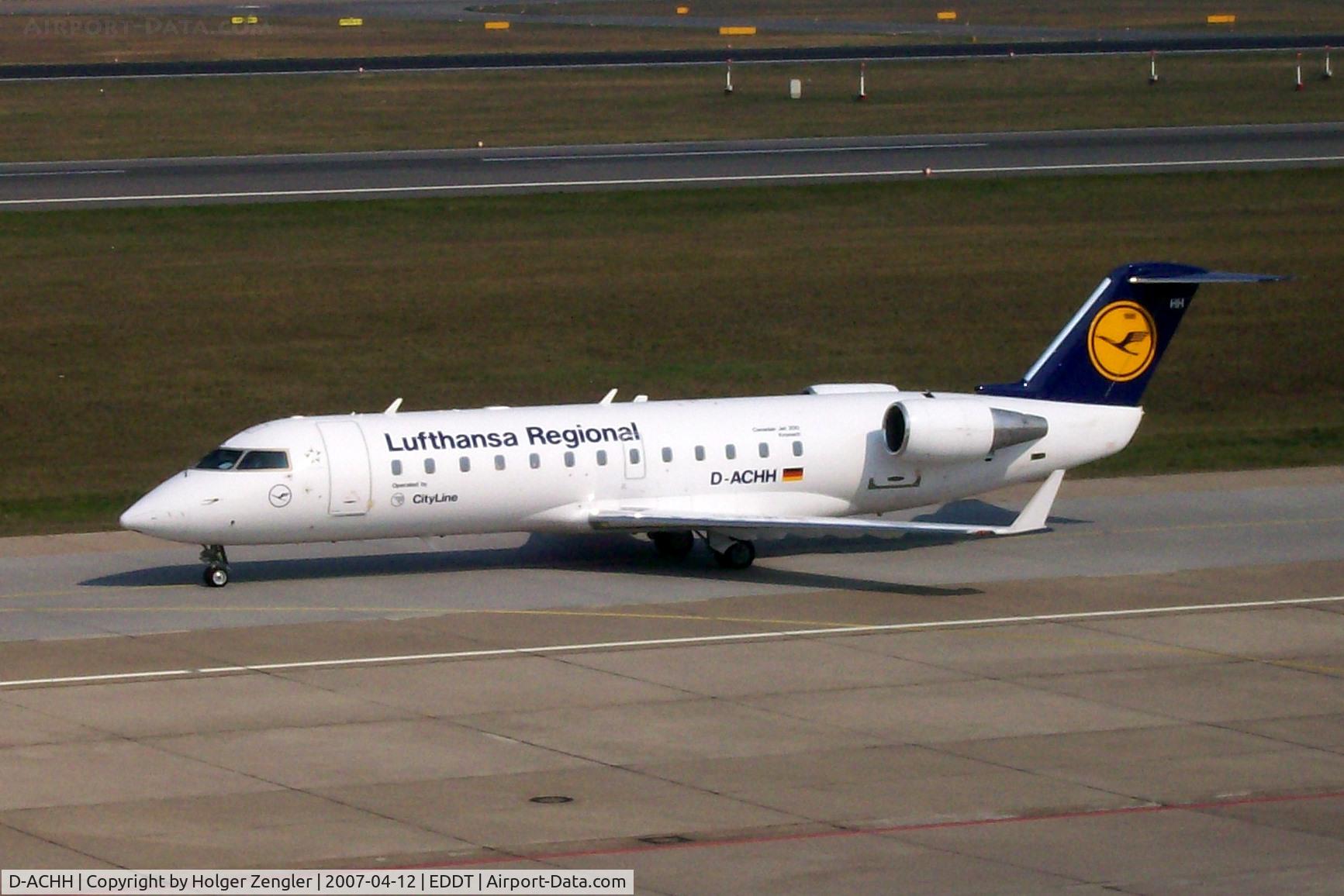 D-ACHH, 2000 Bombardier CRJ-200LR (CL-600-2B19) C/N 7449, One of LH´s fleas