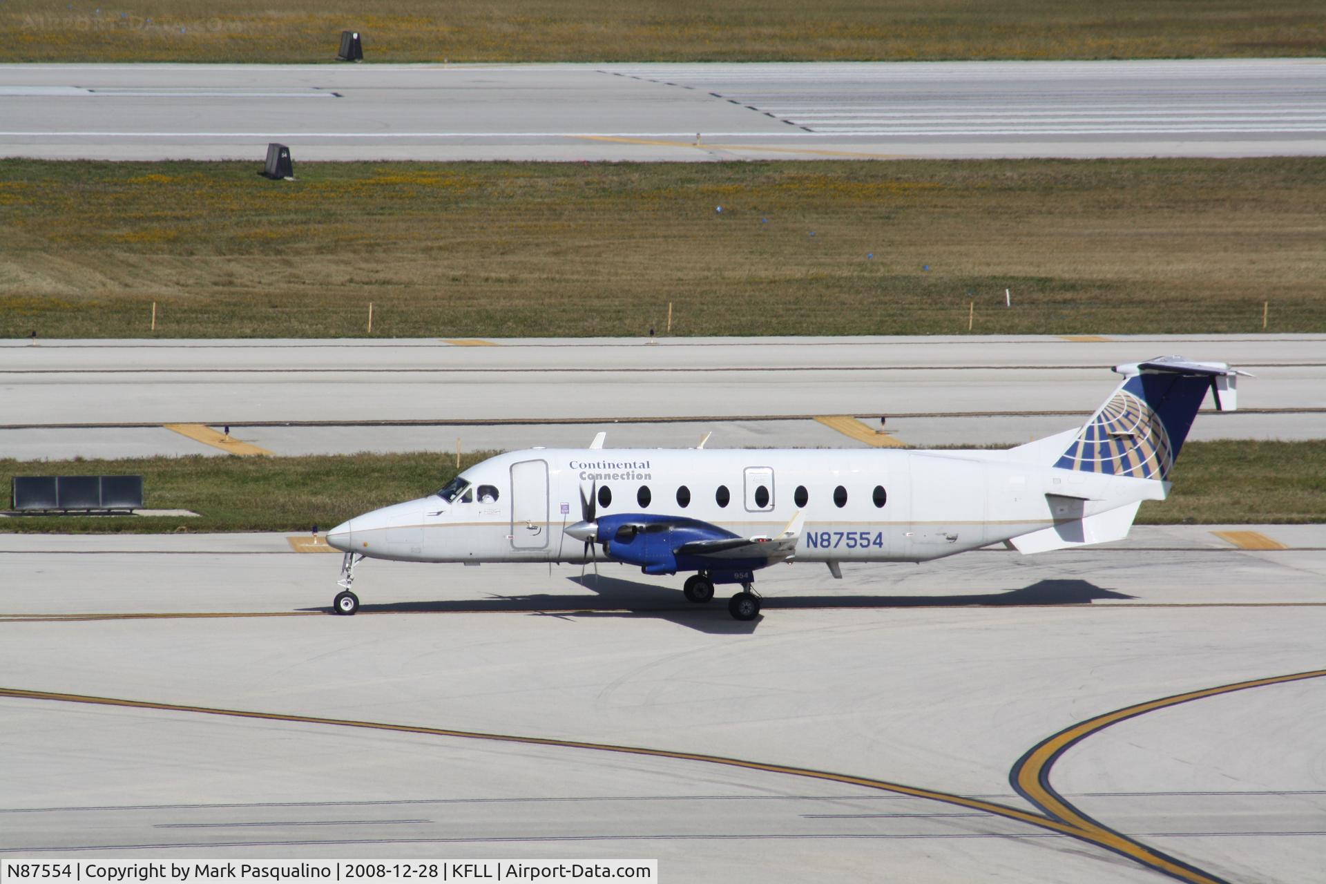 N87554, 1996 Raytheon Aircraft Company 1900D C/N UE-227, Beech 1900D
