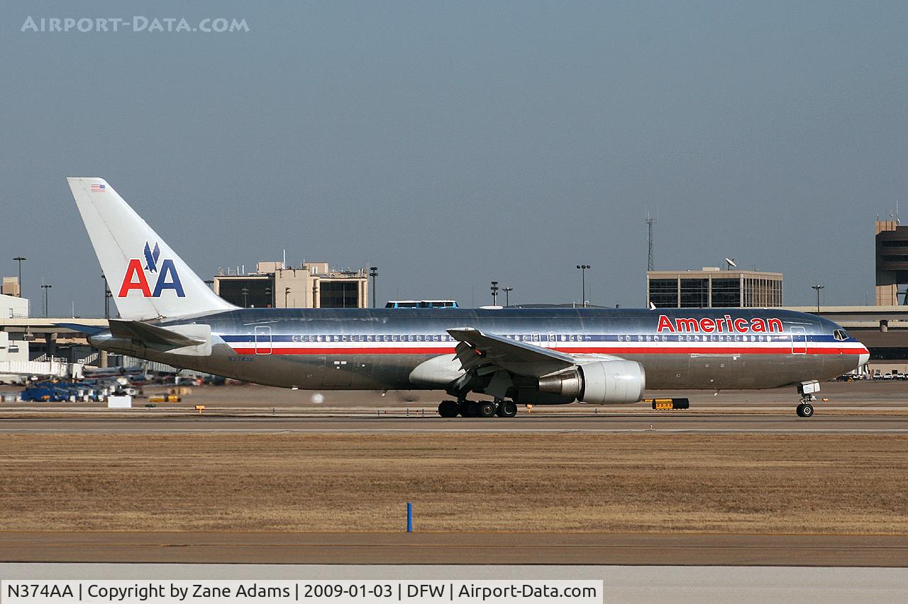 N374AA, 1992 Boeing 767-323 C/N 25201, American Airlines 767 at DFW