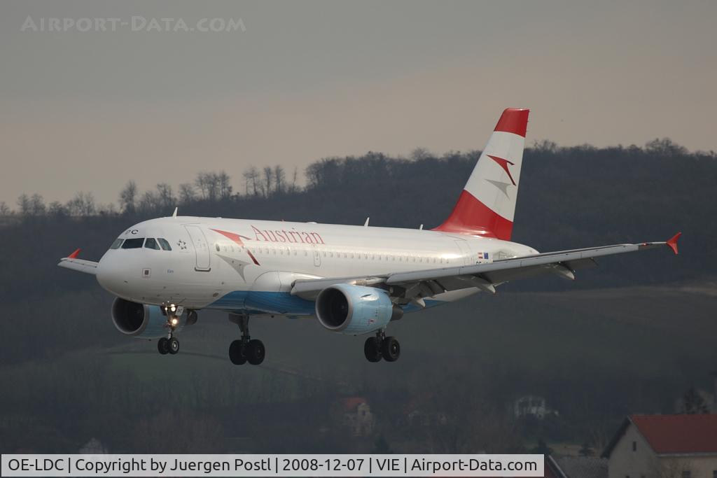 OE-LDC, 2004 Airbus A319-112 C/N 2262, Airbus A319-112