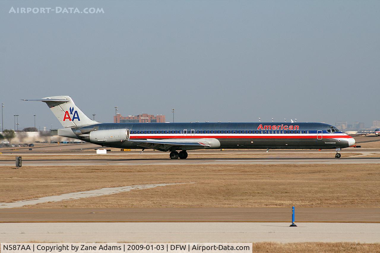 N587AA, 1991 McDonnell Douglas MD-82 (DC-9-82) C/N 53250, American Airlines MD-80 at DFW
