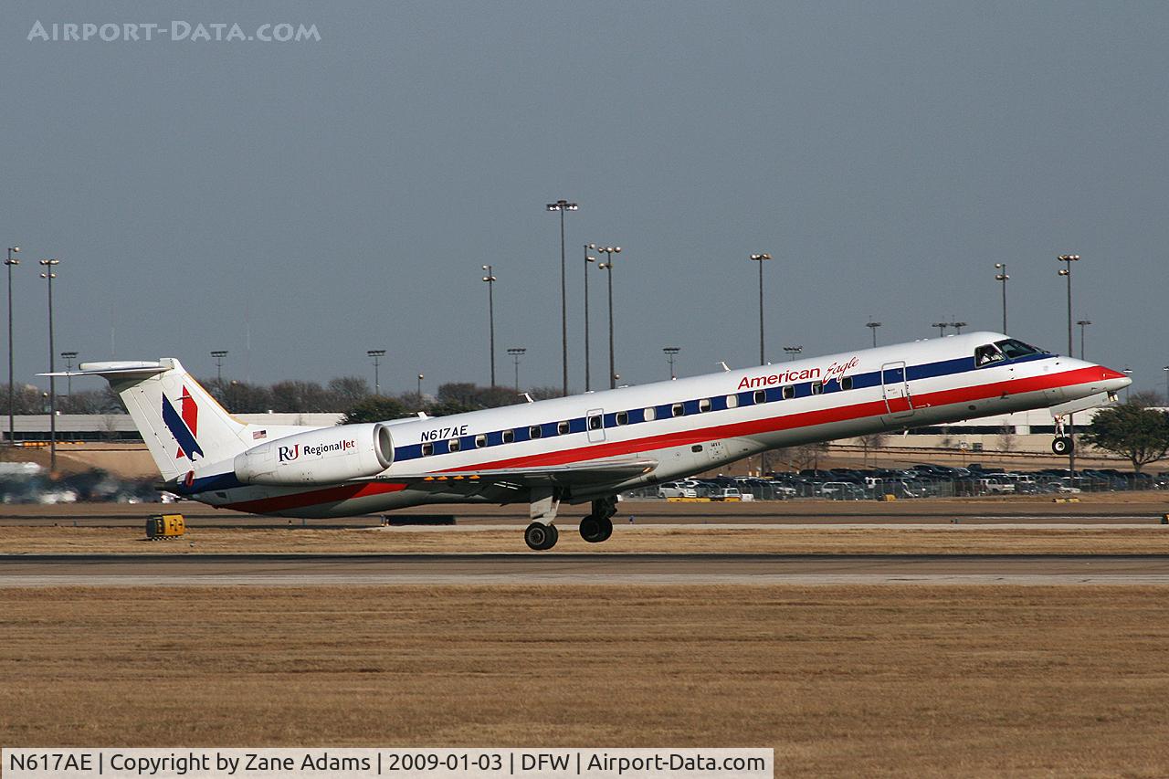 N617AE, 1998 Embraer ERJ-145LR (EMB-145LR) C/N 145093, American Eagle at DFW