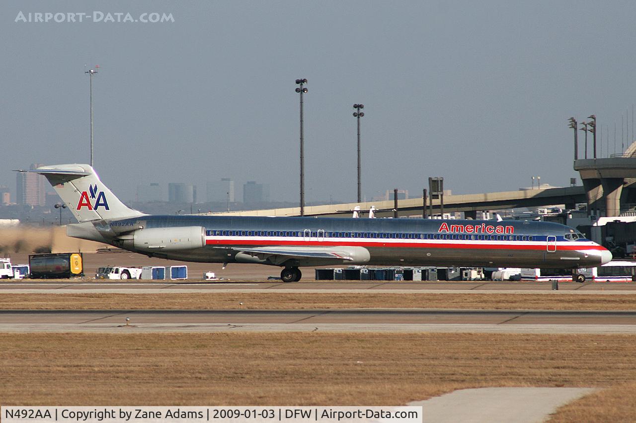 N492AA, 1989 McDonnell Douglas MD-82 (DC-9-82) C/N 49730, American Airlines MD-80 at DFW