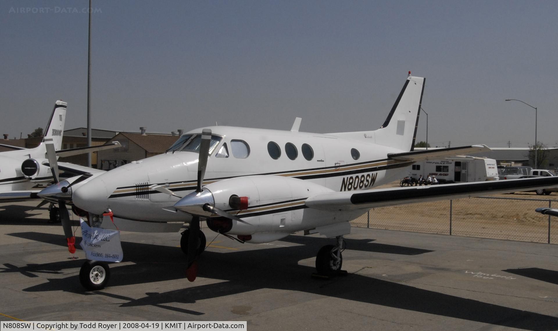 N808SW, 1978 Beech C90 King Air C/N LJ-801, Shafter Airshow 2008