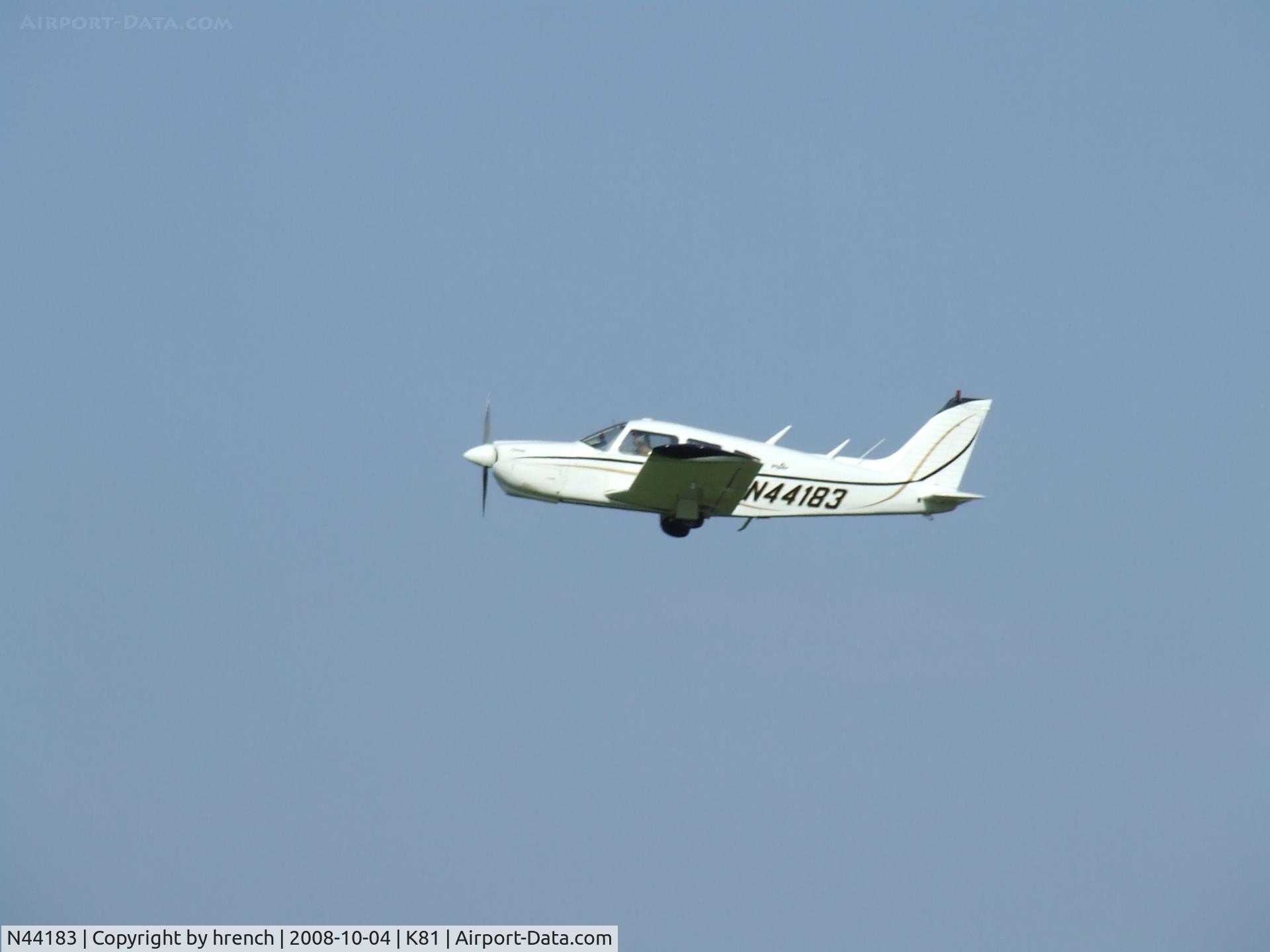 N44183, 1974 Piper PA-28R-200 C/N 28R-7435300, Piper at Miami Co airport days
