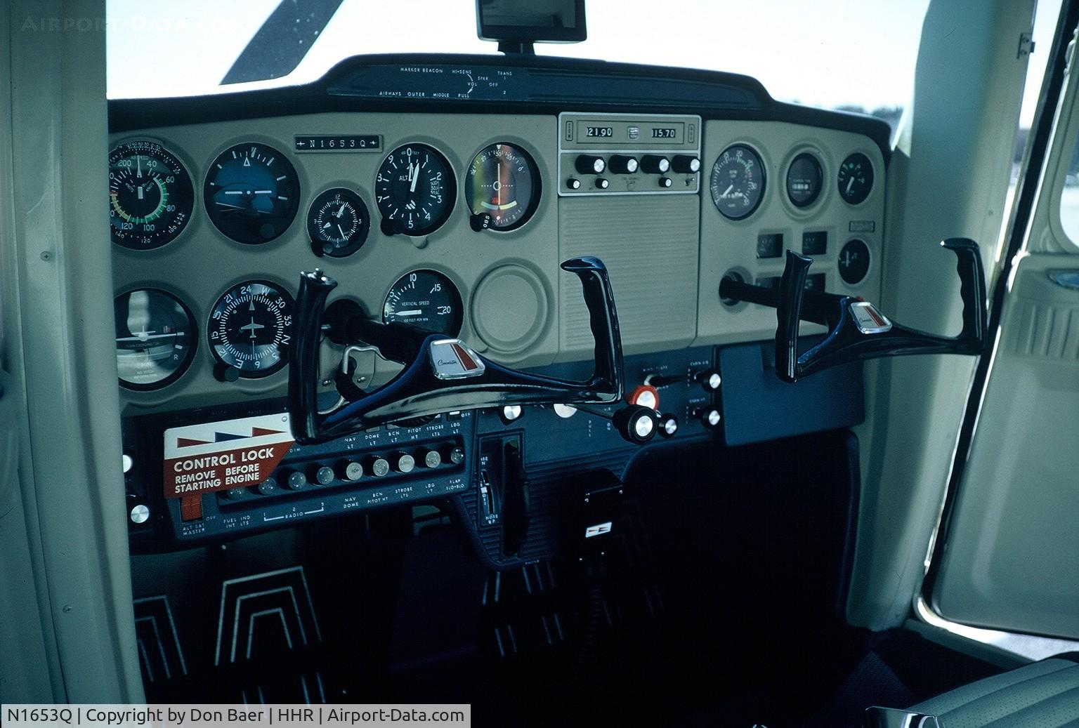 N1653Q, 1971 Cessna 150L C/N 15072953, brand new delivered in 1972 Hawthorne airport - cockpit