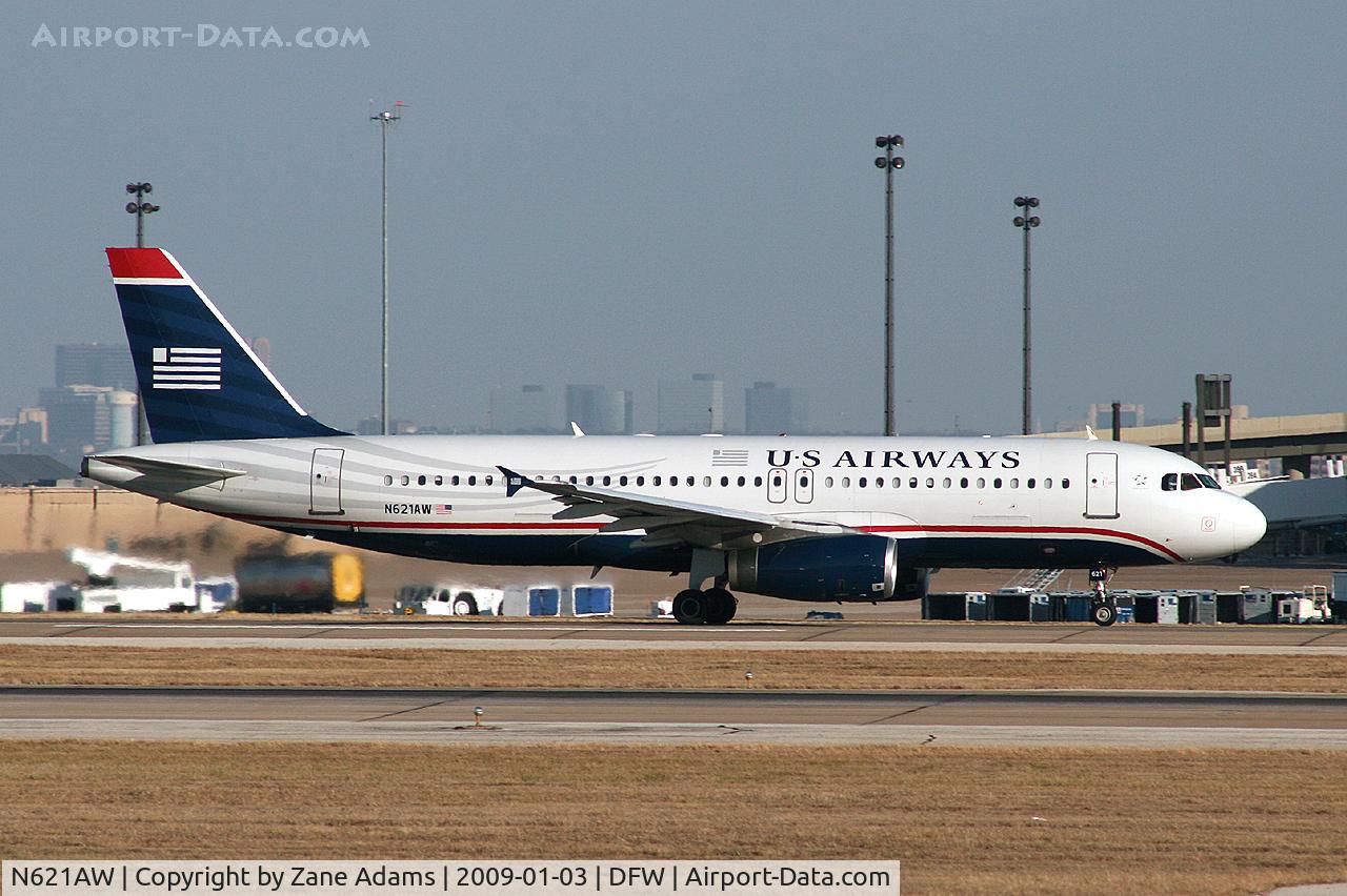 N621AW, 1989 Airbus A320-231 C/N 053, US Airways departing DFW