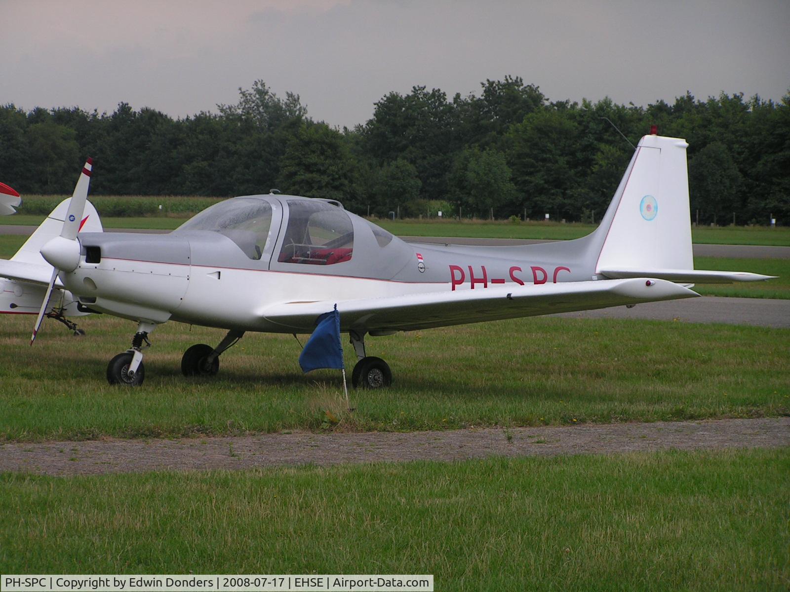 PH-SPC, Grob G-115 C/N 8044, Parked at it's home base