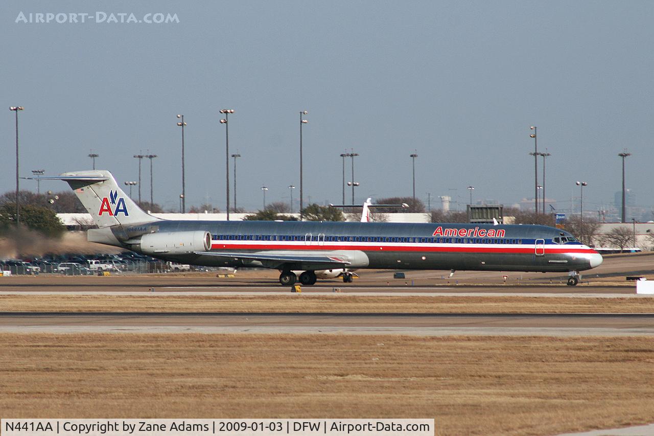 N441AA, 1987 McDonnell Douglas MD-82 (DC-9-82) C/N 49460, American Airlines MD-80 at DFW