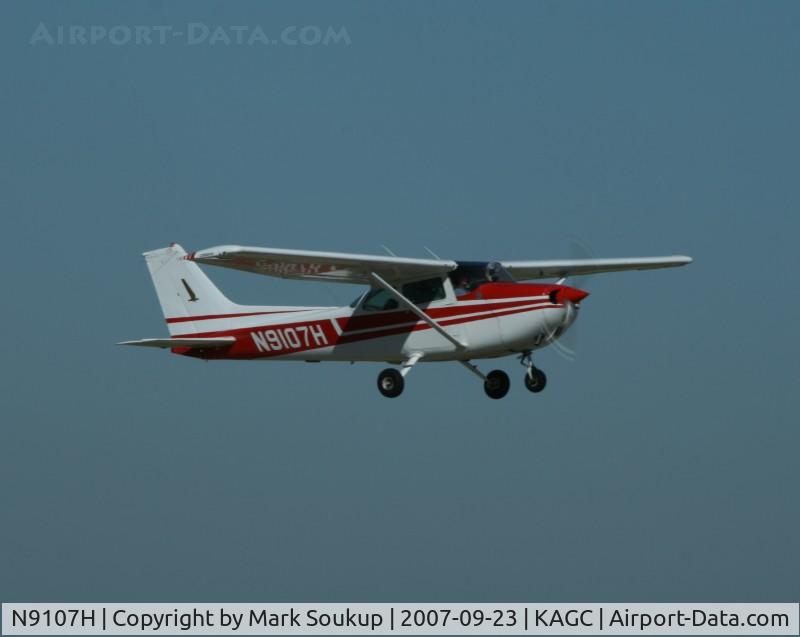 N9107H, 1975 Cessna 172M C/N 17265948, N9107H @ KAGC