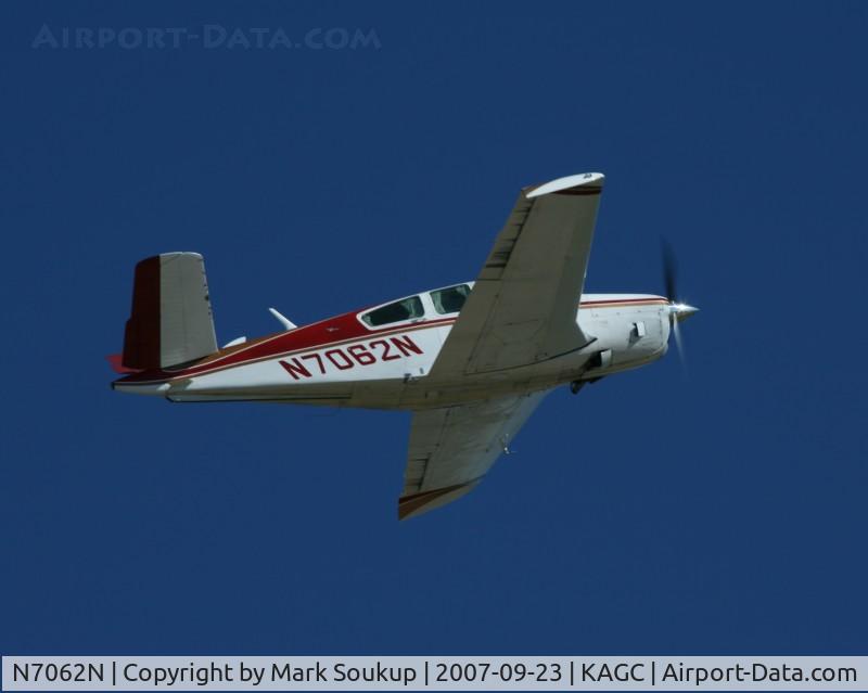 N7062N, 1967 Beech V35A Bonanza C/N D-8652, N7062N @ KAGC