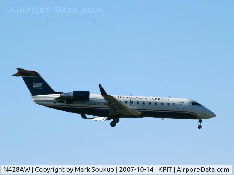 N428AW, 2002 Bombardier CRJ-200LR (CL-600-2B19) C/N 7695, N428AW landing @ KPIT