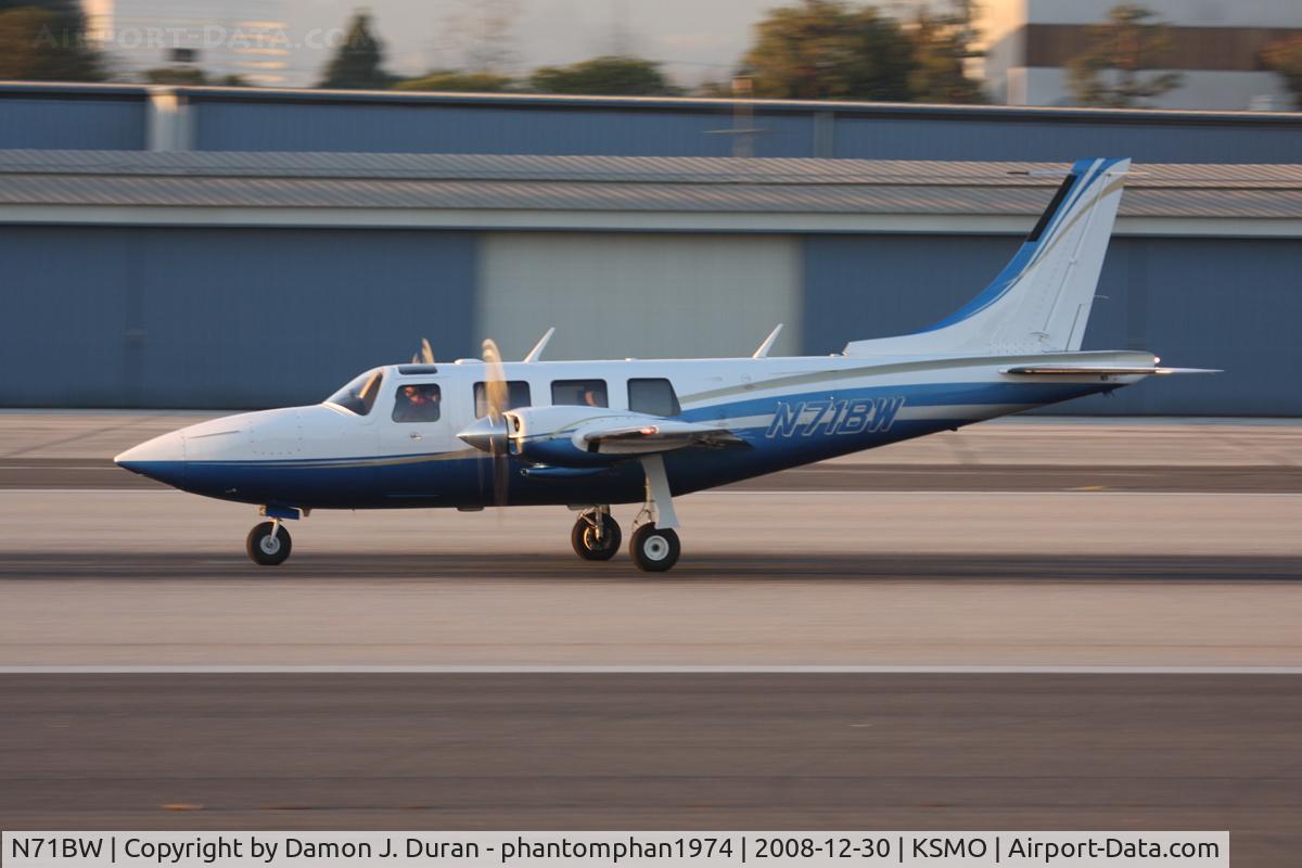 N71BW, 1979 Piper Aerostar 601P C/N 61P06307963288, Evening flight out of Santa Monica