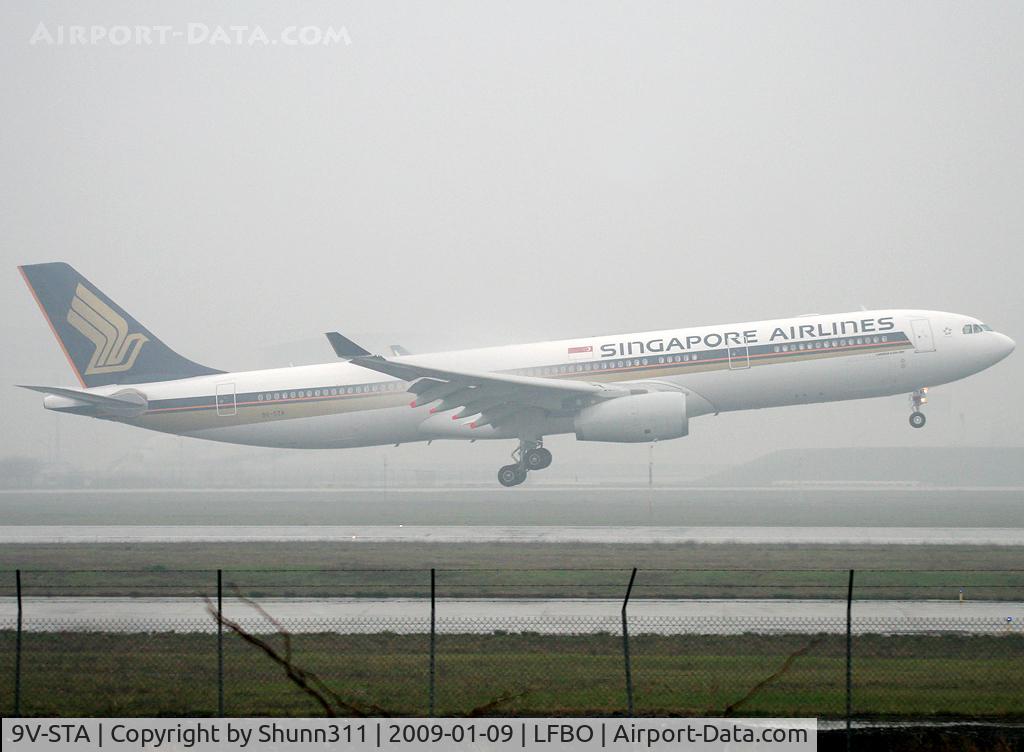 9V-STA, 2008 Airbus A330-343E C/N 978, Come back from photo flight test by Airbus...