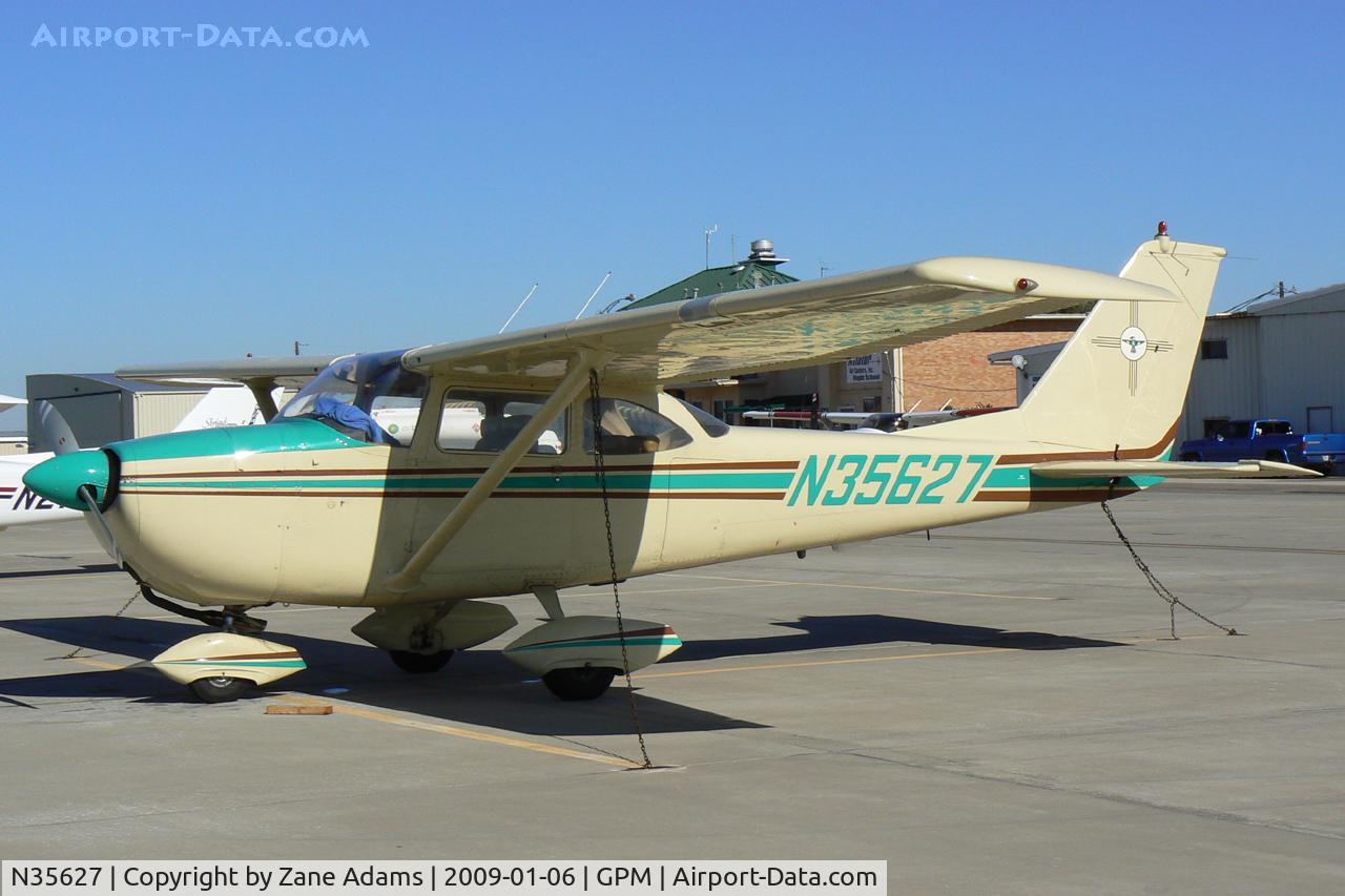 N35627, 1968 Cessna 172I C/N 17256872, At Grand Prairie Municipal