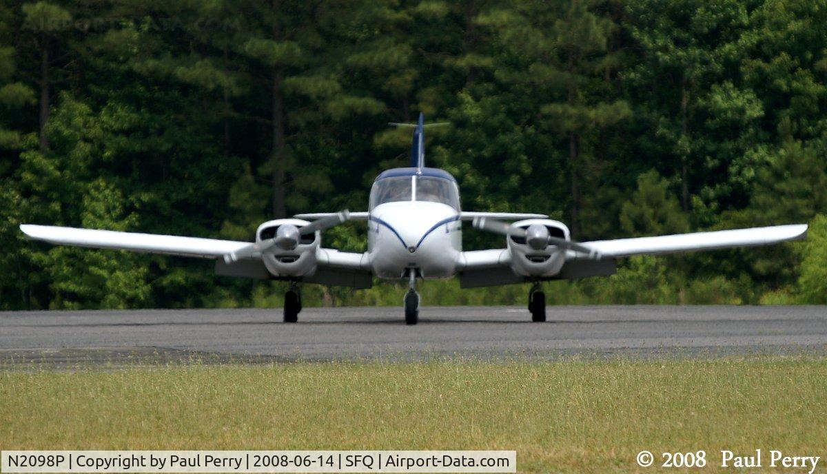 N2098P, 1956 Piper PA-23 C/N 23-686, Taxiway turnoff