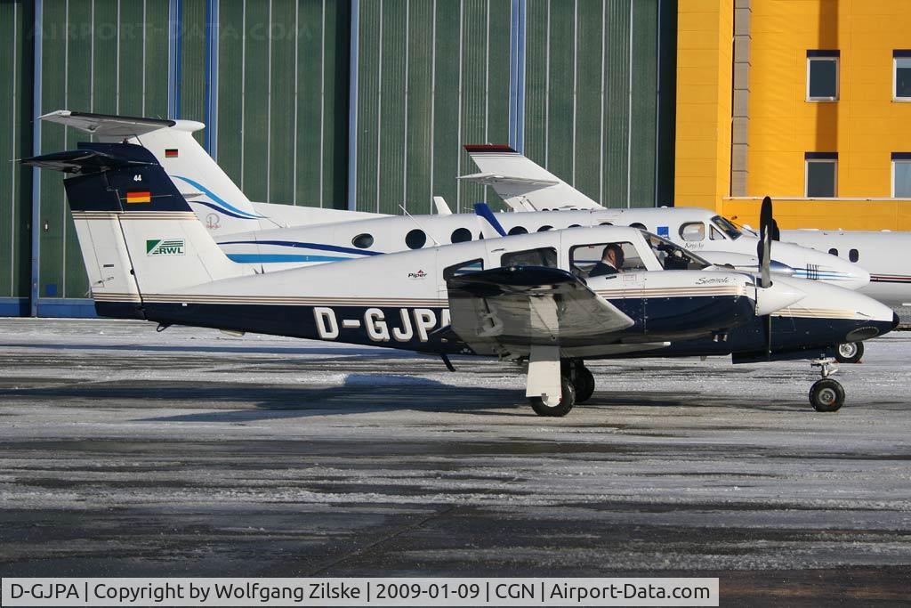 D-GJPA, 2004 Piper PA-44-180 Seminole C/N 44-96184, visitor