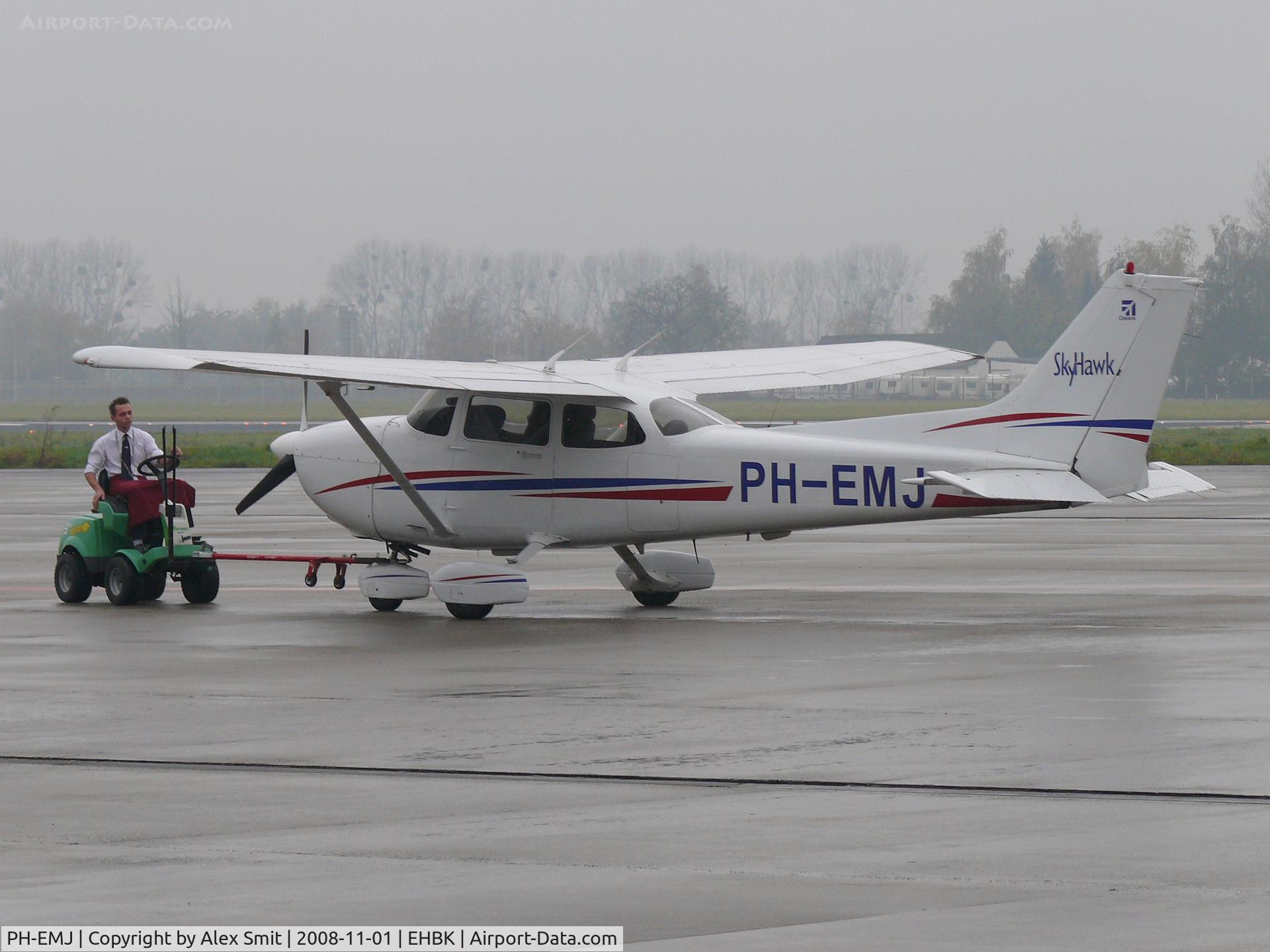 PH-EMJ, 2003 Cessna 172R C/N 17281159, Cessna C172R Skyhawk PH-EMJ Air Service Limburg