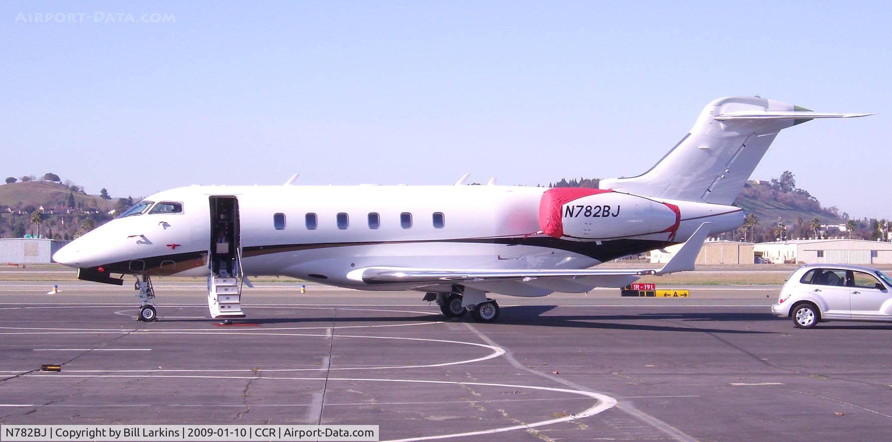 N782BJ, 2007 Bombardier Challenger 300 (BD-100-1A10) C/N 20164, Visitor from Illinois