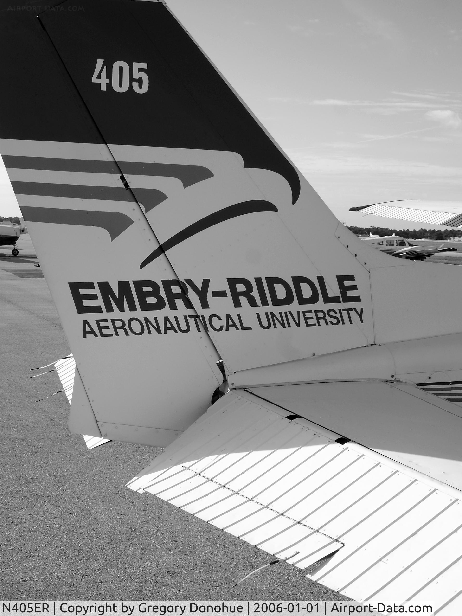 N405ER, 2002 Cessna 172S C/N 172S9155, Riddle 405