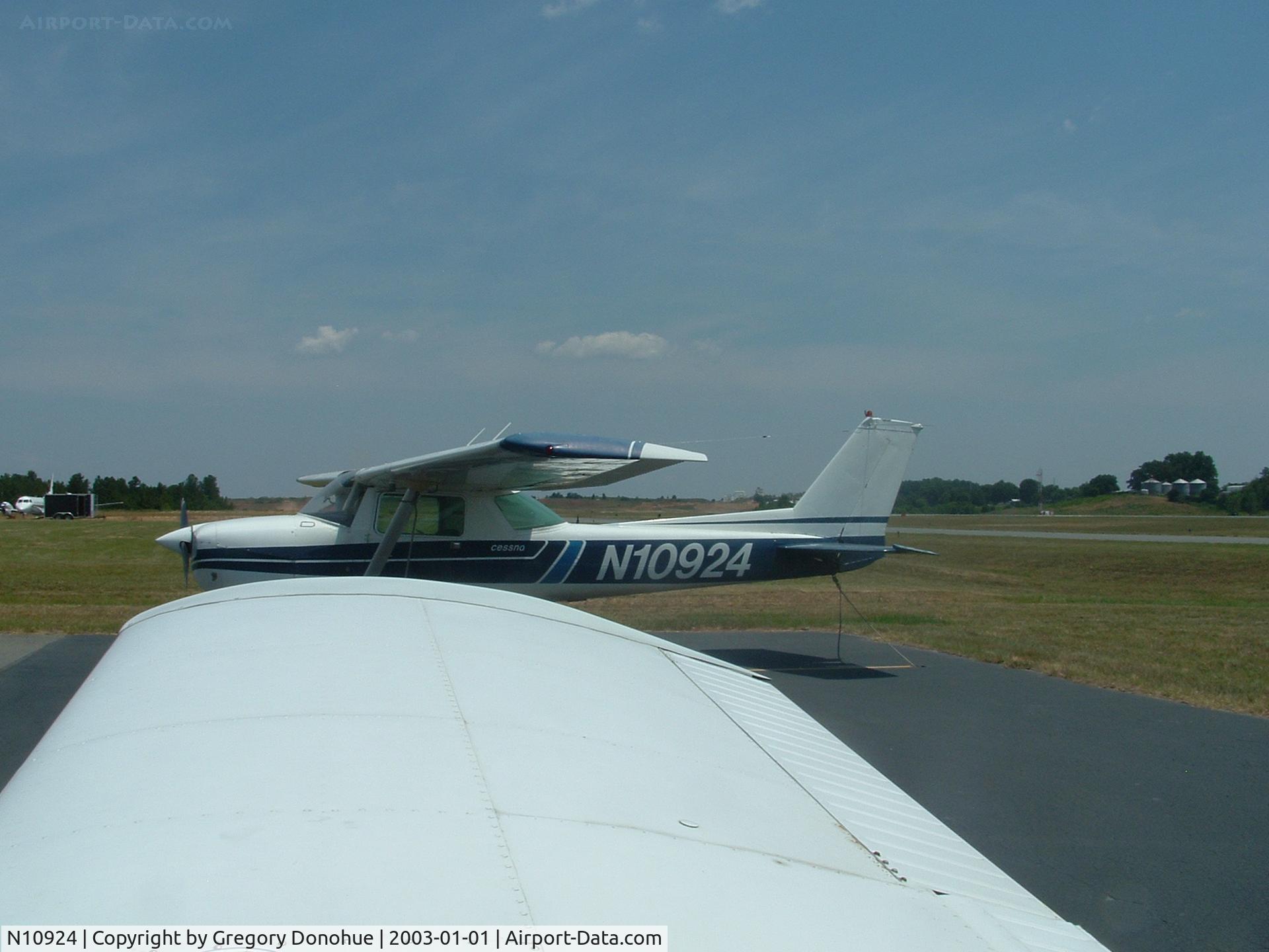 N10924, 1973 Cessna 150L C/N 15075138, North ramp of JQF