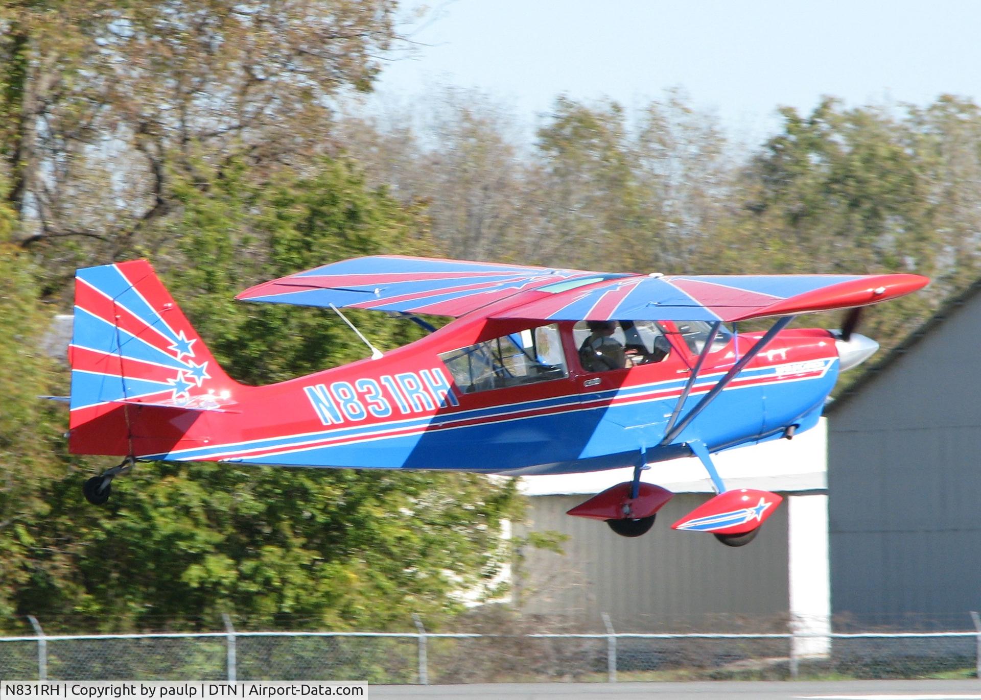 N831RH, 1997 American Champion 8KCAB Super Decathlon C/N 789-97, Landing at Downtown Shreveport.