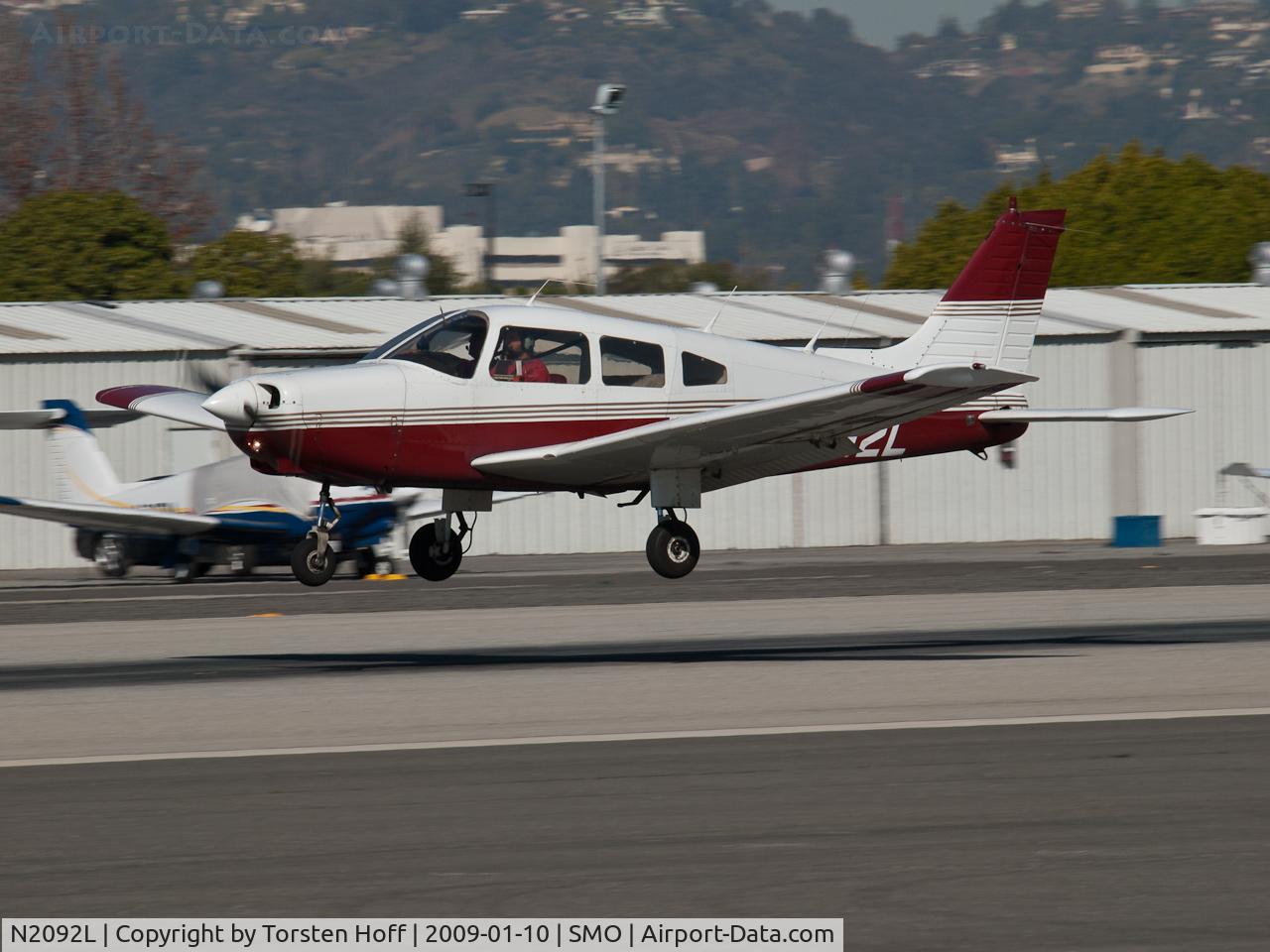 N2092L, 1978 Piper PA-28-161 Warrior II C/N 28-7916241, N2092L arriving on RWY 21